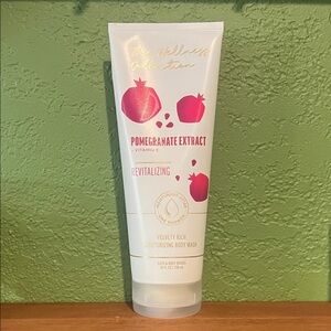 Bath & Body Works Pomegranate Extract Body Wash - Pink and White